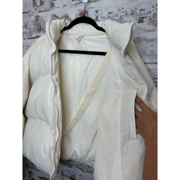 Fabletics Puffer Wander Cropped Womens Jacket Size XXL color: Egret NWT - Picture 14 of 16